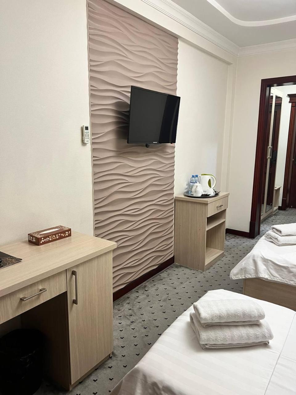 Orzu Hotel Namangan Exterior photo